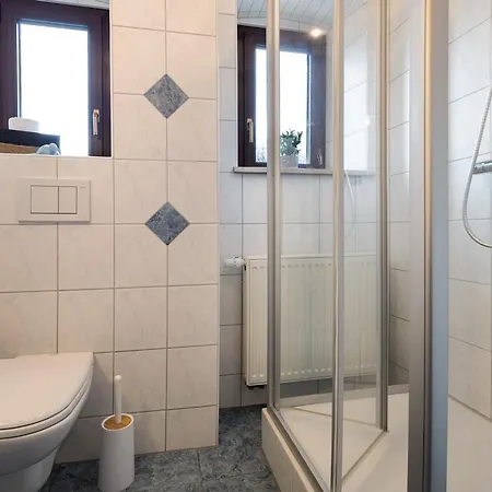 Buchhaus Vier - Mittelgeschoss Daire *