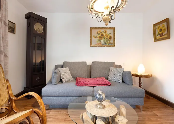 Buchhaus Vier - Mittelgeschoss Апартаменты Kirchenlamitz